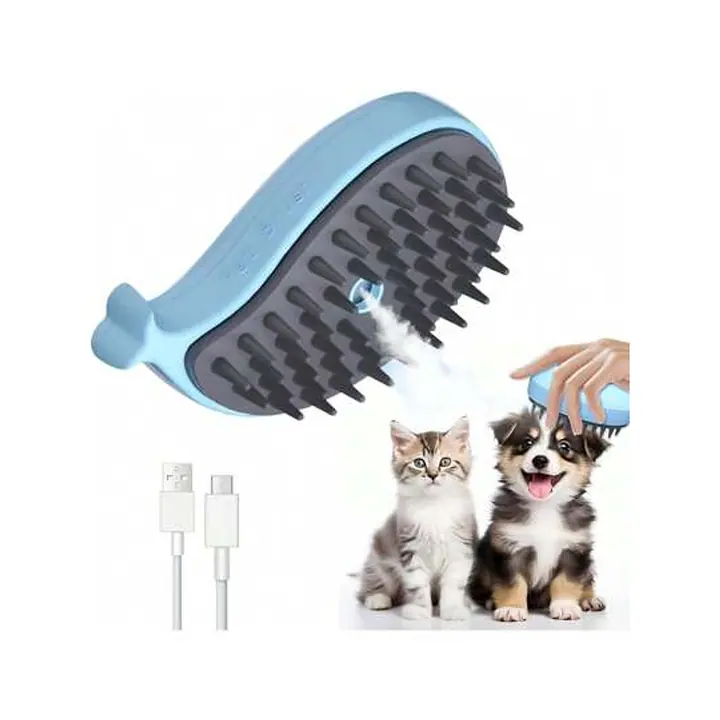 Cepillo de vapor azul para mascotas con su cable USB de carga, un gatito y un perro con una mano que lo cepilla